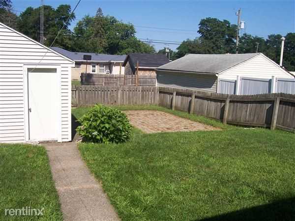 2125 S Glen St - Photo 2 of 9