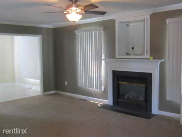 8103 Chestershire Rd - Photo 3 of 14