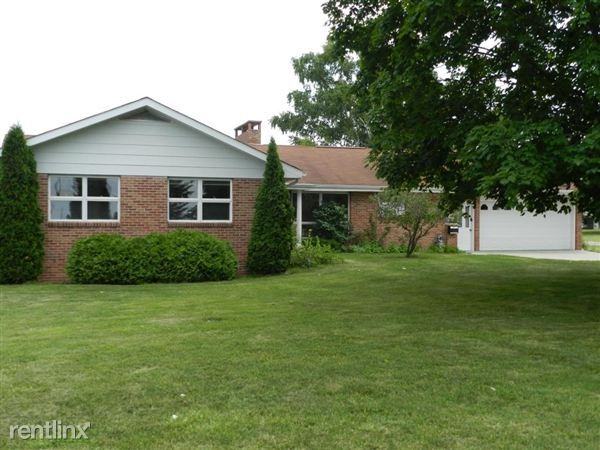 117 Franklin St - Photo 3 of 20