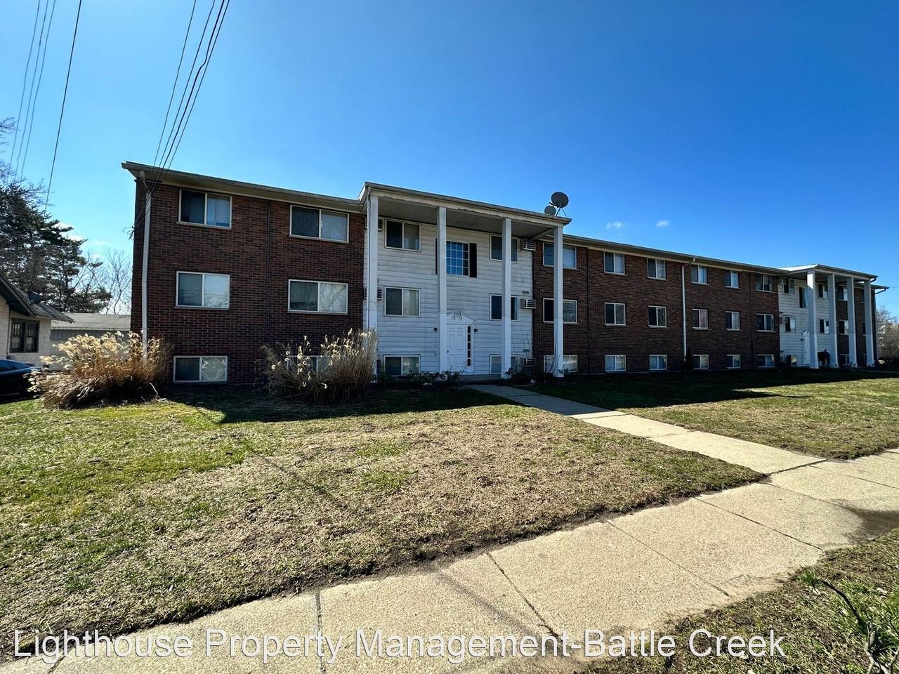 744/750 E Michigan Avenue - Photo 2 of 9