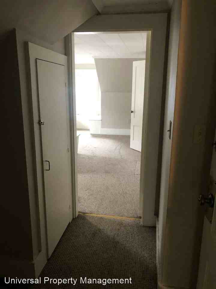 10-12 Pine St - Photo 2 of 6