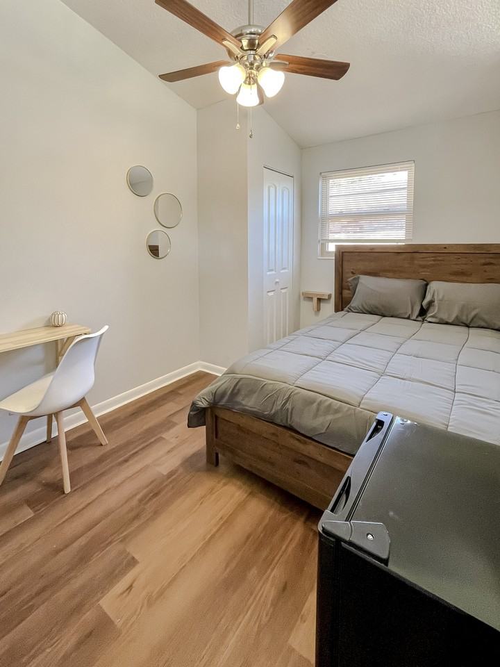 Kinlock Dr - Photo 7 of 8