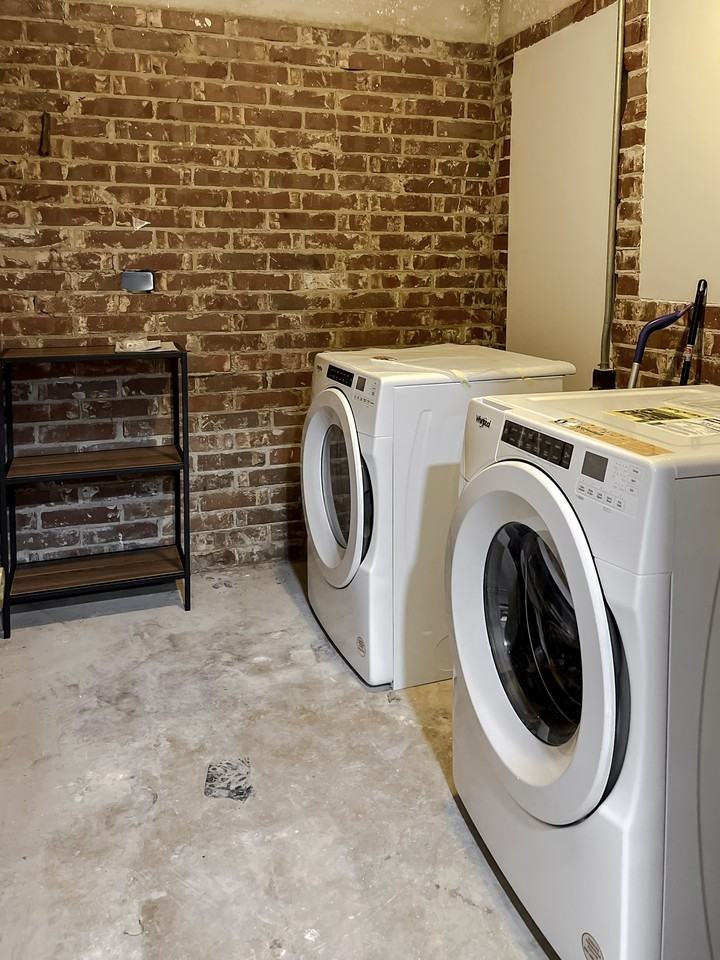 Kinlock Dr - Photo 6 of 8