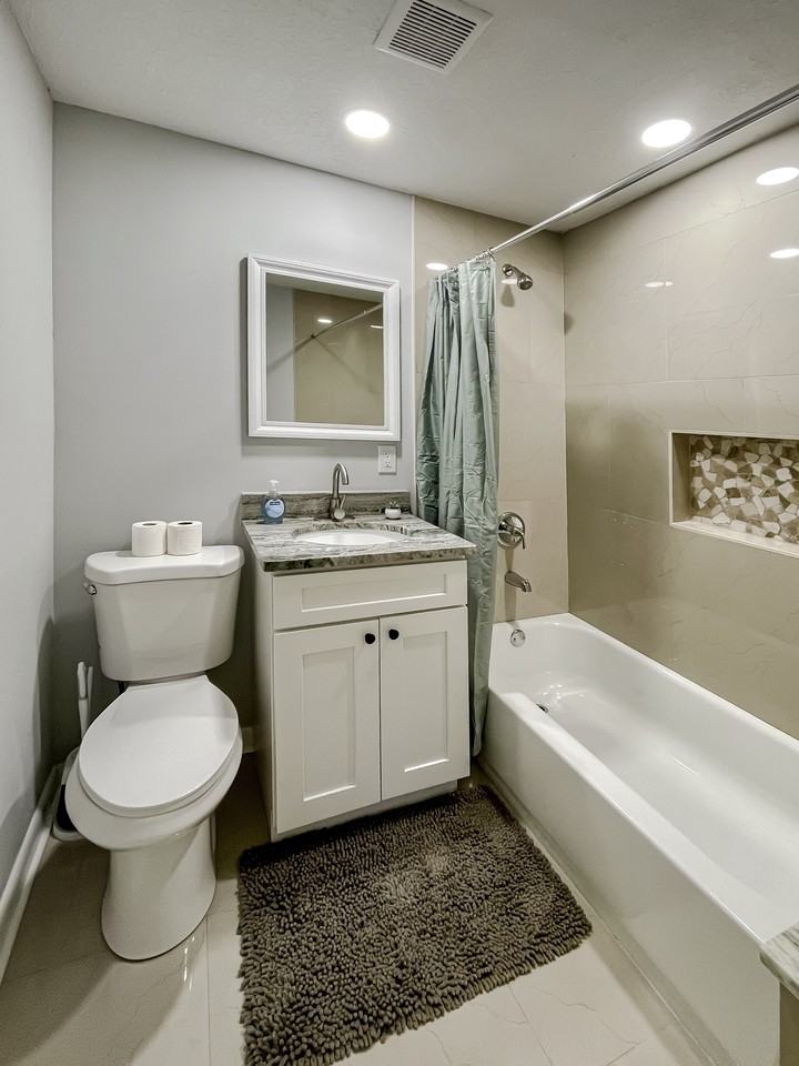 Kinlock Dr - Photo 2 of 8