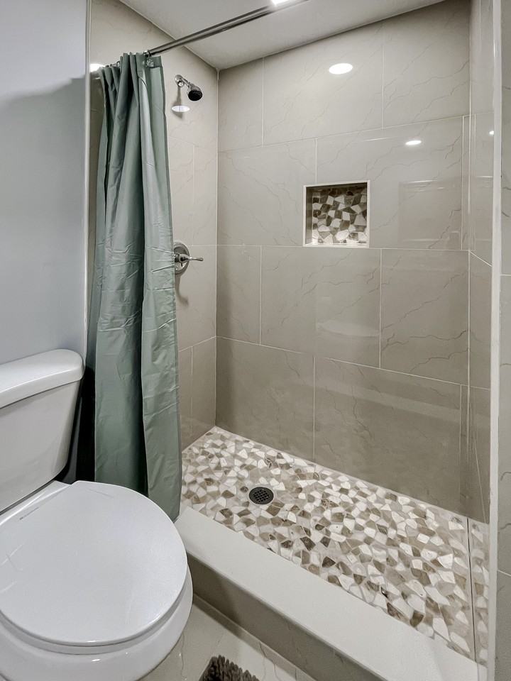 Kinlock Dr - Photo 4 of 8