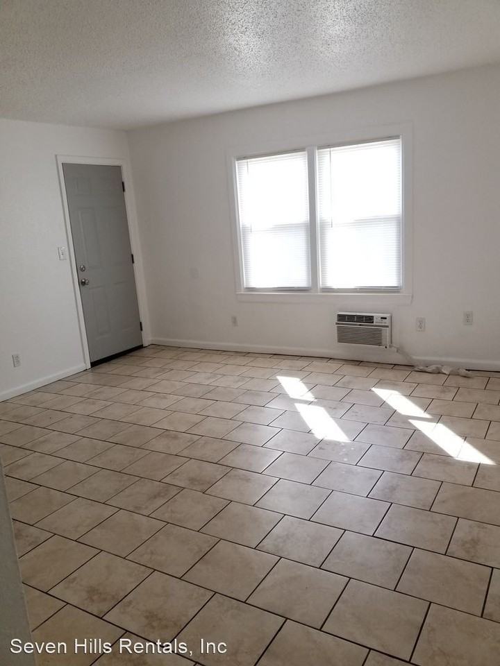 608 - 610 N College Drive - Photo 3 of 9