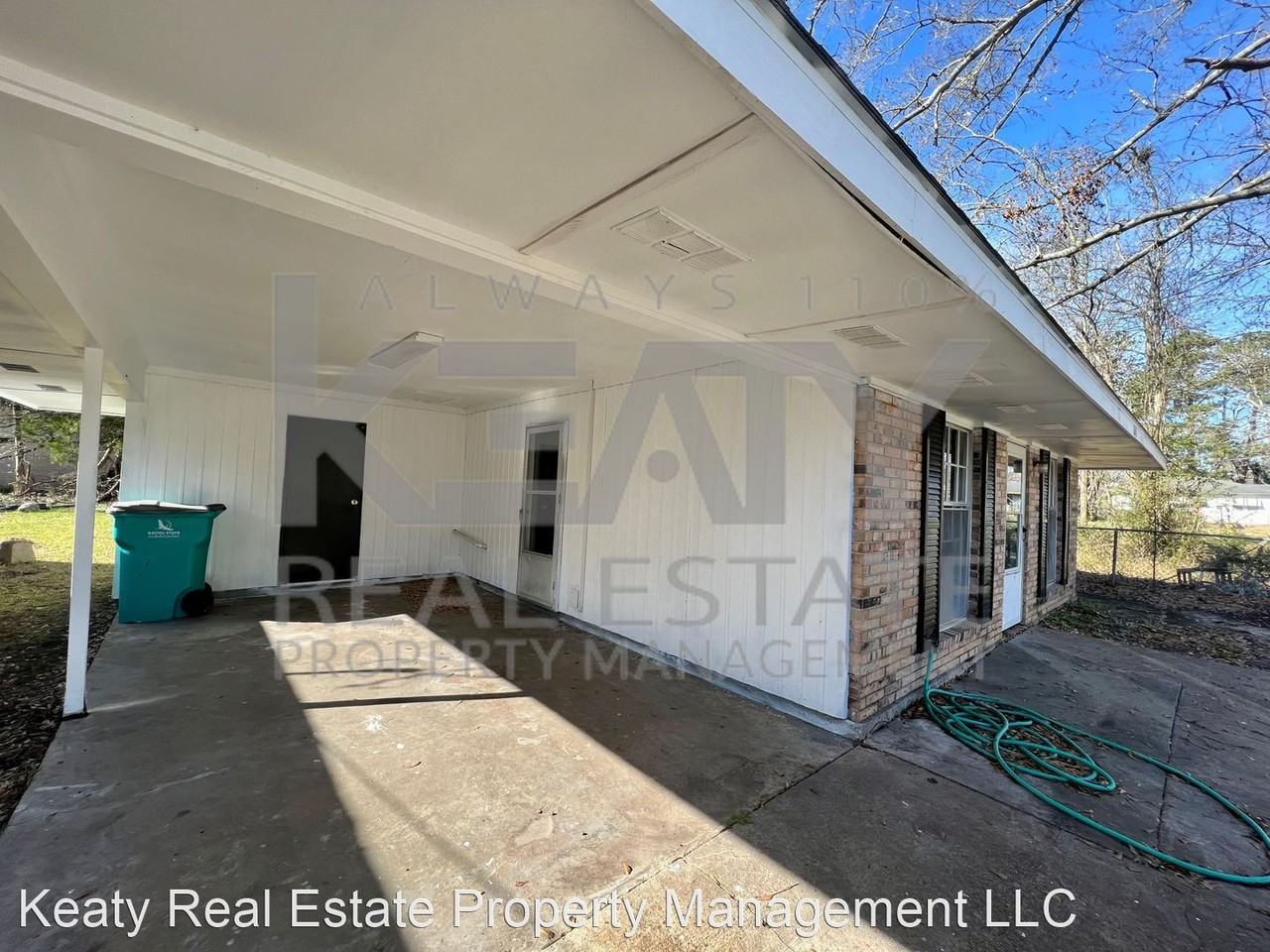 1115 Pandora St - Photo 2 of 13