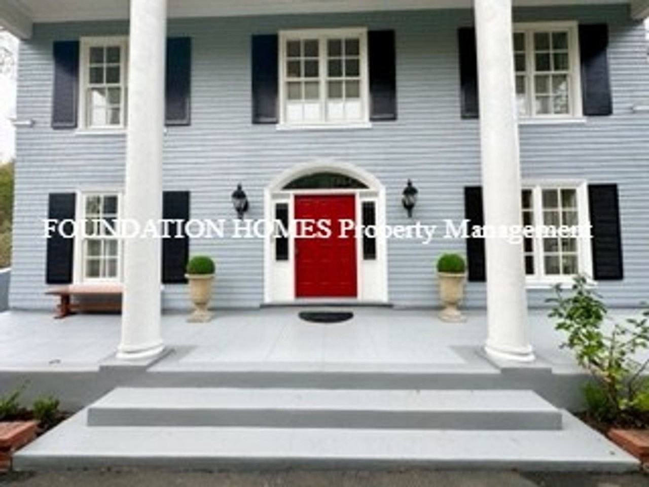 1715 Lincoln Ave - Photo 2 of 26