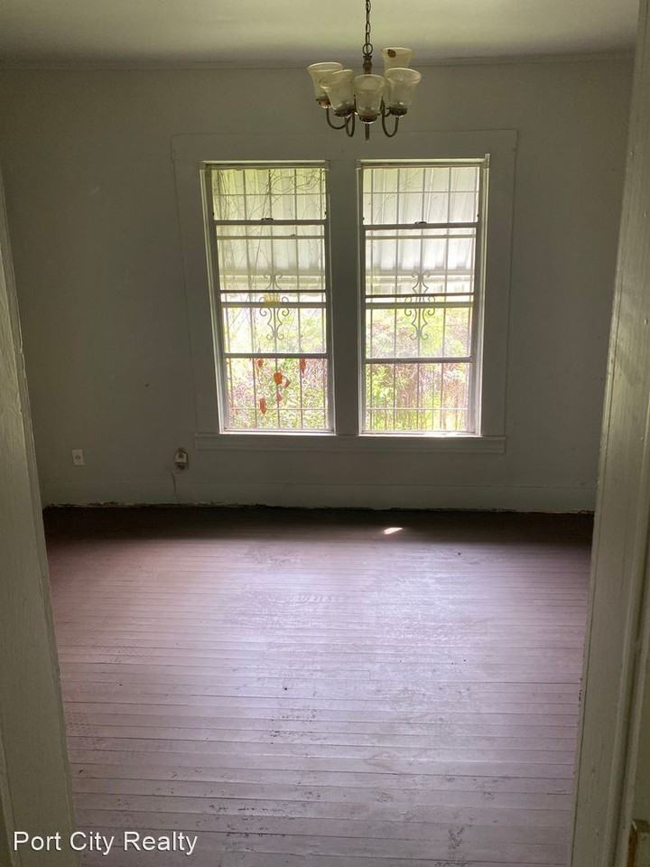 1823 Milam St - Photo 3 of 8