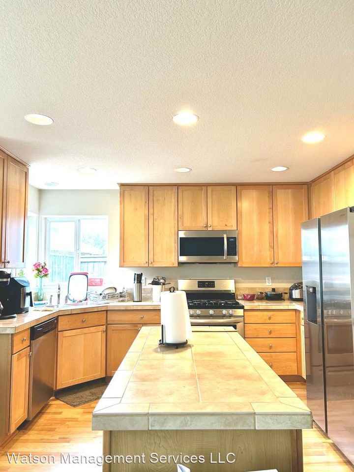 386 Casting St Se - Photo 2 of 11