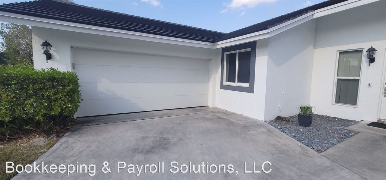 5750 W Waterford Dr - Photo 3 of 19