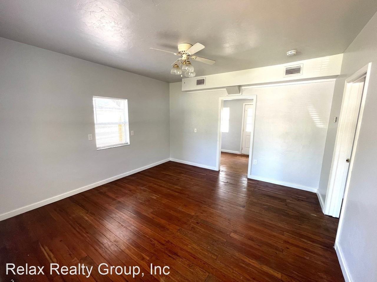 1732 32nd Ave E - Photo 2 of 10