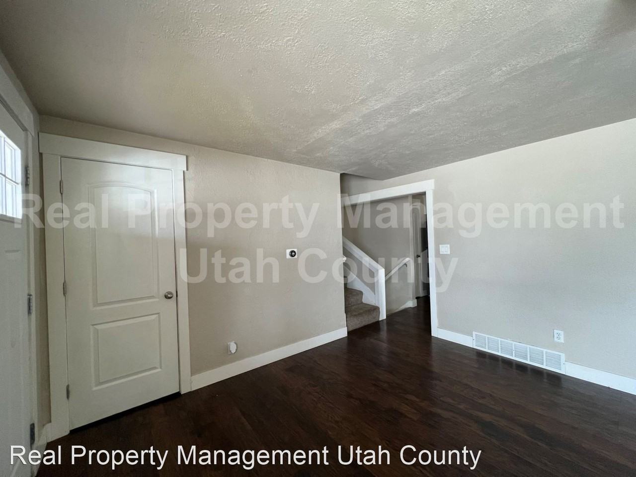 1400 N 1160 W - Photo 2 of 22