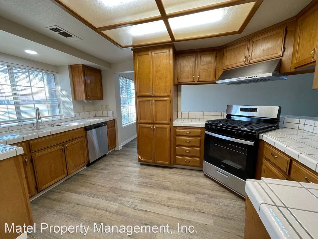 2206 Orchard Creek Dr - Photo 3 of 18