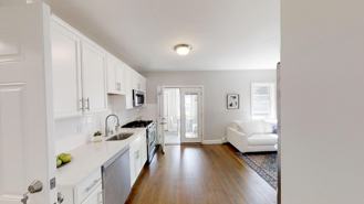 836 Canterbury St #1R - Photo 1 of 1