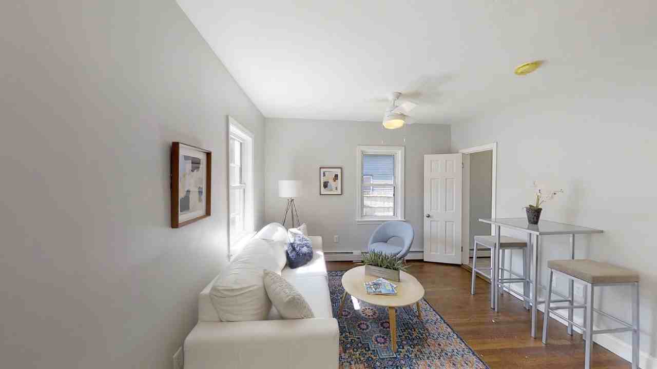 836 Canterbury St #1R - Photo 5 of 19