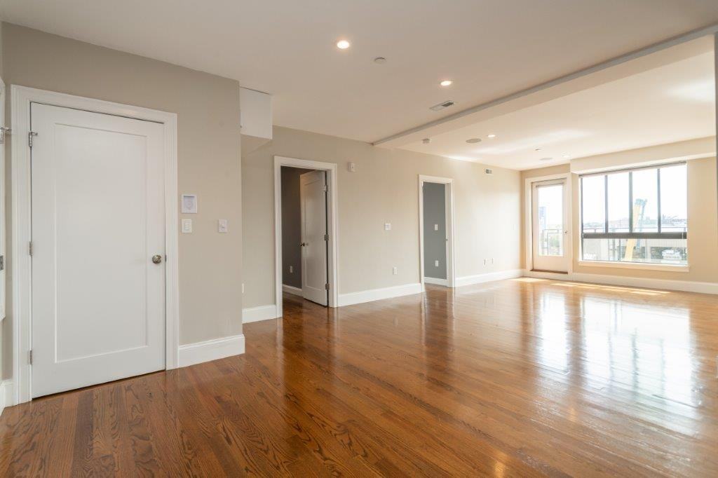 342 D St #16 - Photo 4 of 15