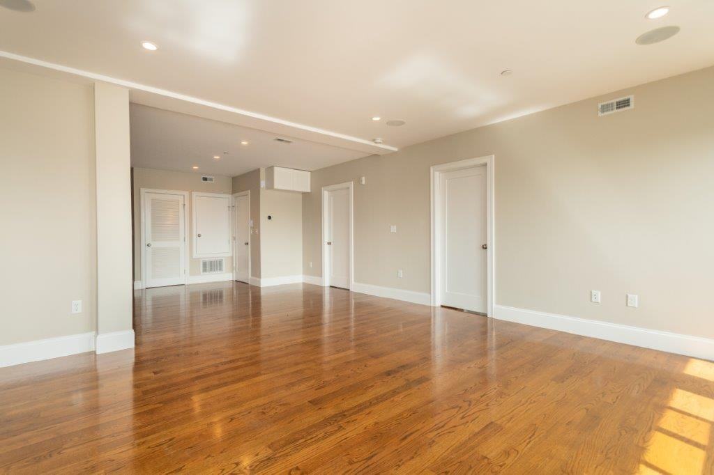 342 D St #16 - Photo 5 of 15