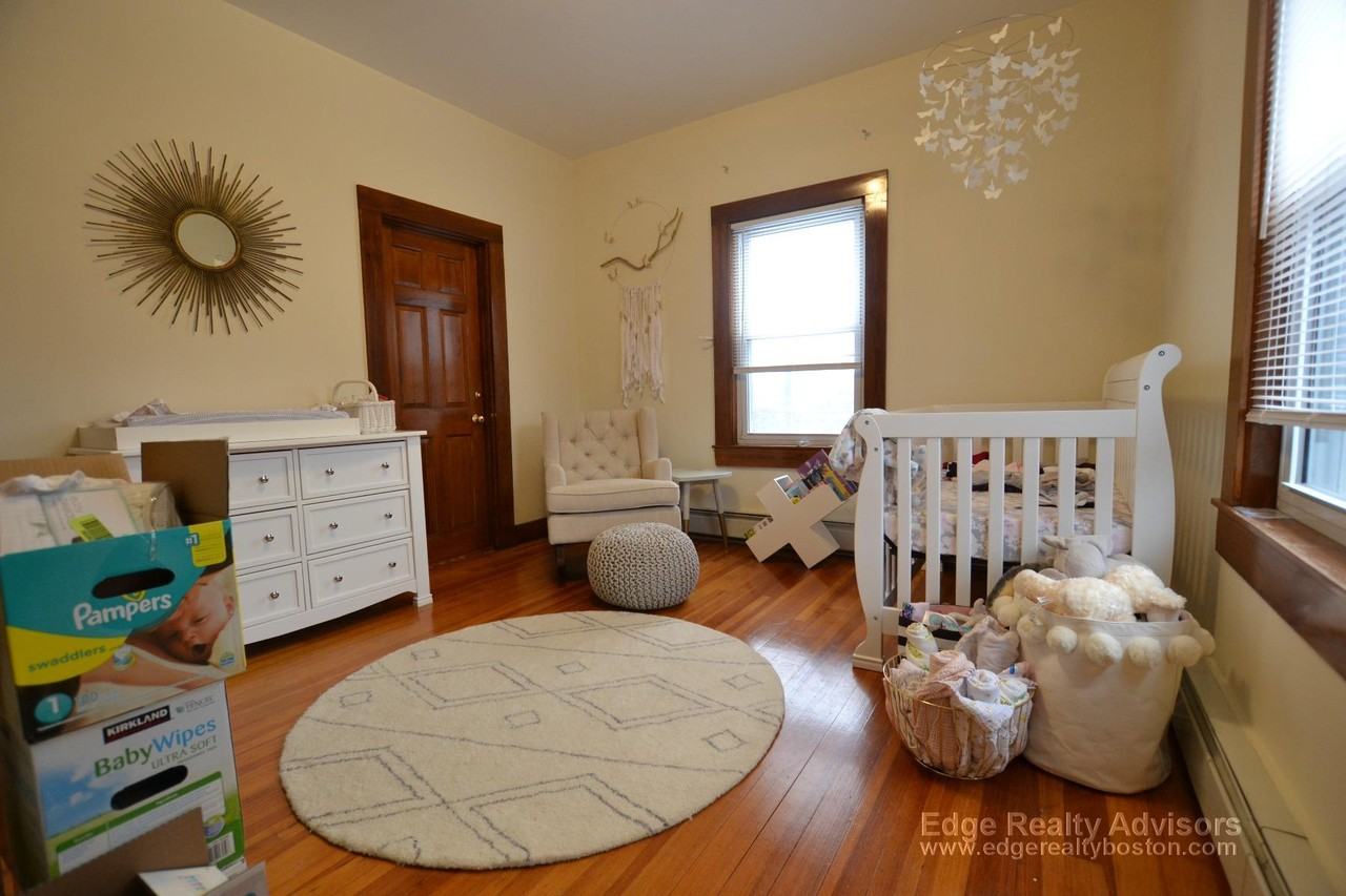 42 Lincoln St #2 - Photo 3 of 10