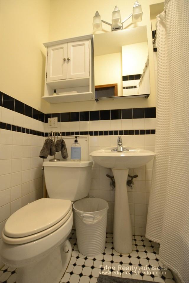 42 Lincoln St #2 - Photo 4 of 10