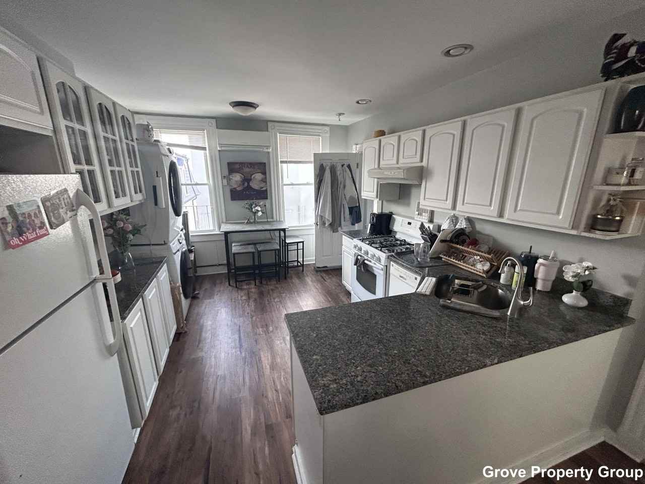 5 Douglas St #3 - Photo 3 of 6