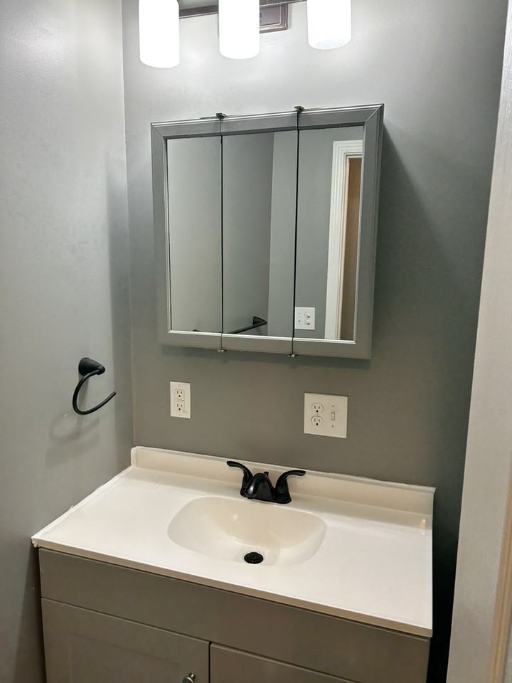 720 Jefferson Ave - Photo 7 of 9