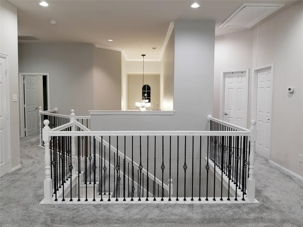 1194 Polo Heights Dr - Photo 3 of 6