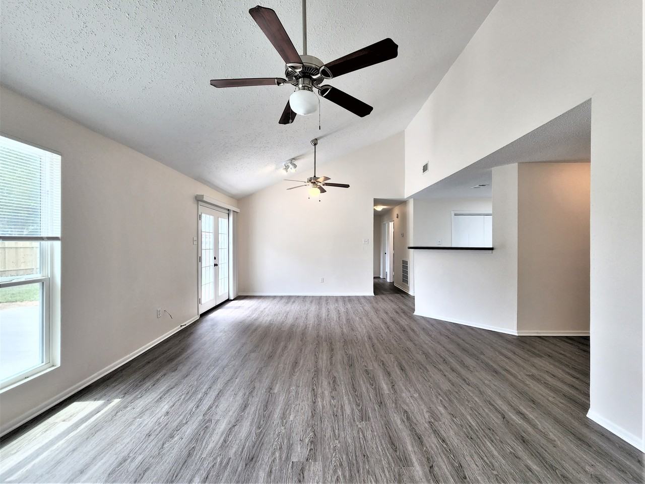 20151 Raingate Ln - Photo 3 of 12
