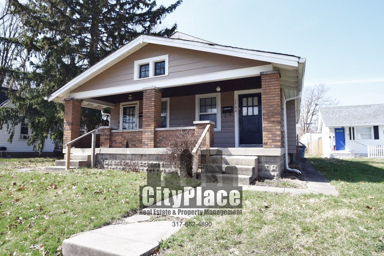 1504 N Gladstone Ave - Photo 3 of 16