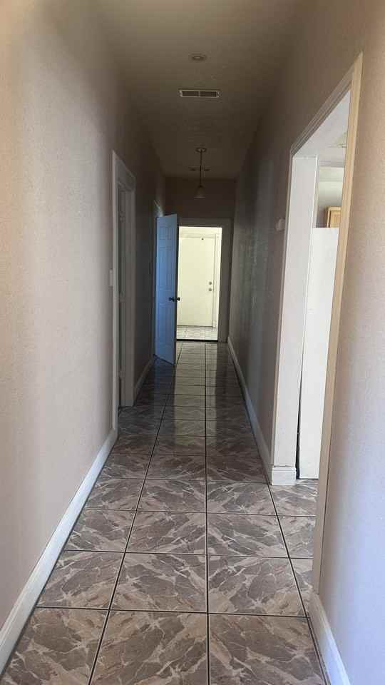 705 8th St - Photo 2 of 9