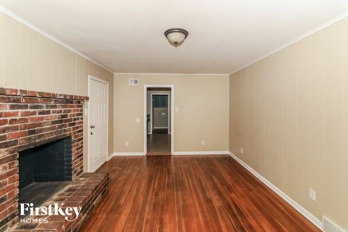 2915 Falkirk Rd - Photo 3 of 15
