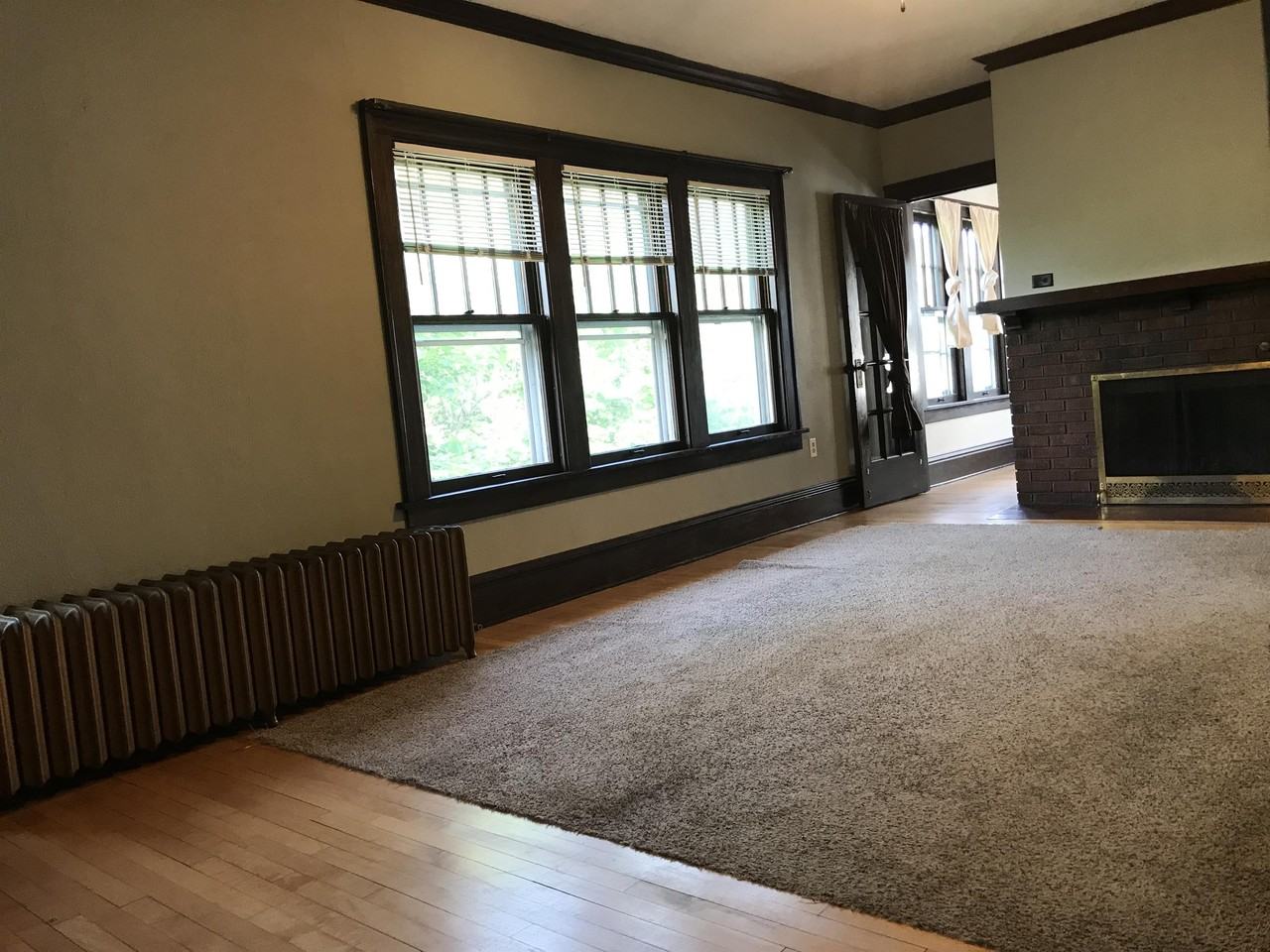 1008 1/2 3rd Ave #UP - Photo 2 of 18