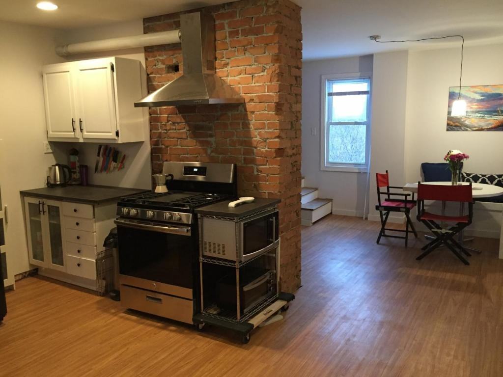 513 56th St - Photo 3 of 15