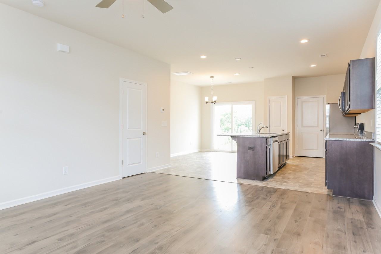 136 Valley Creek Dr - Photo 2 of 14