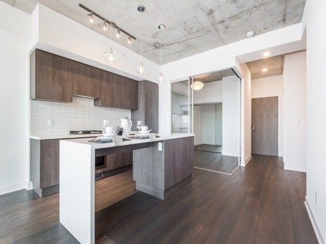 109 Ossington Avenue #ph607