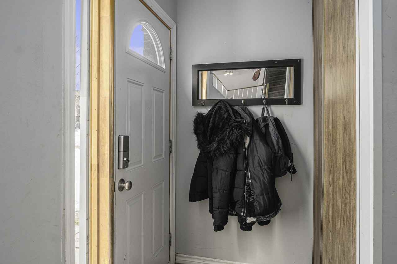 11 Woodvale Green #B - Photo 3 of 23
