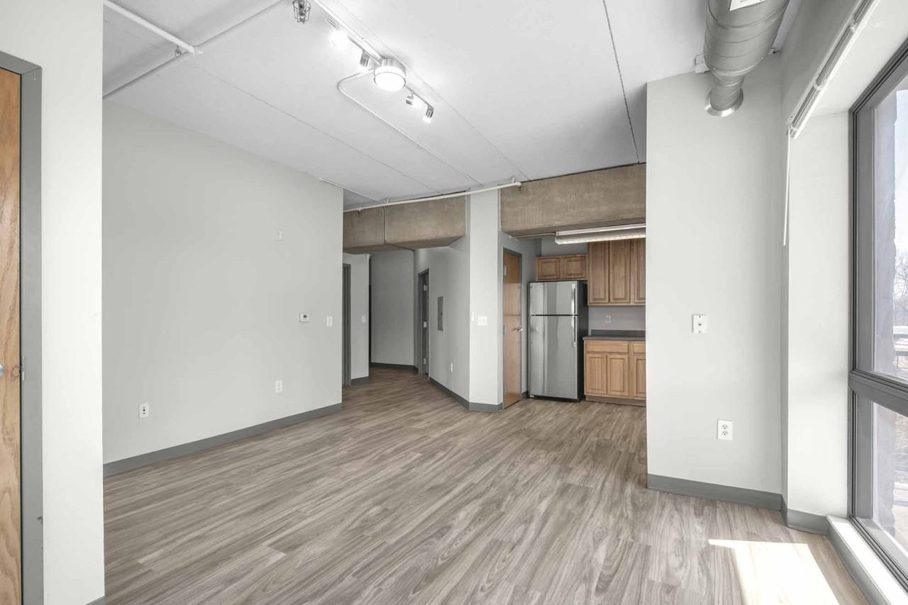 Stone Arch I - Photo 6 of 47