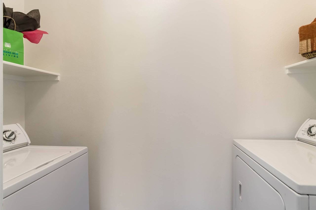 Broadstone Towne Center - Photo 6 of 42