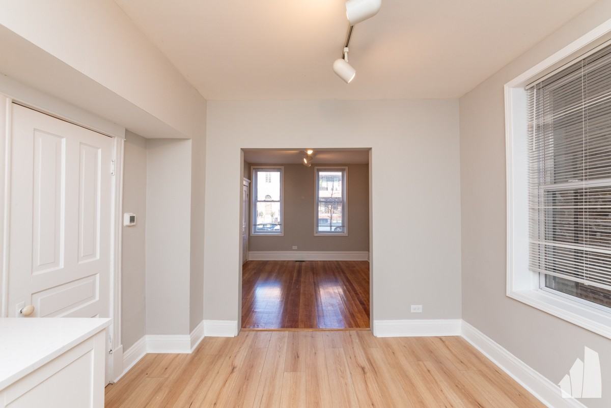 2334 N Southport Ave #1F - Photo 6 of 18