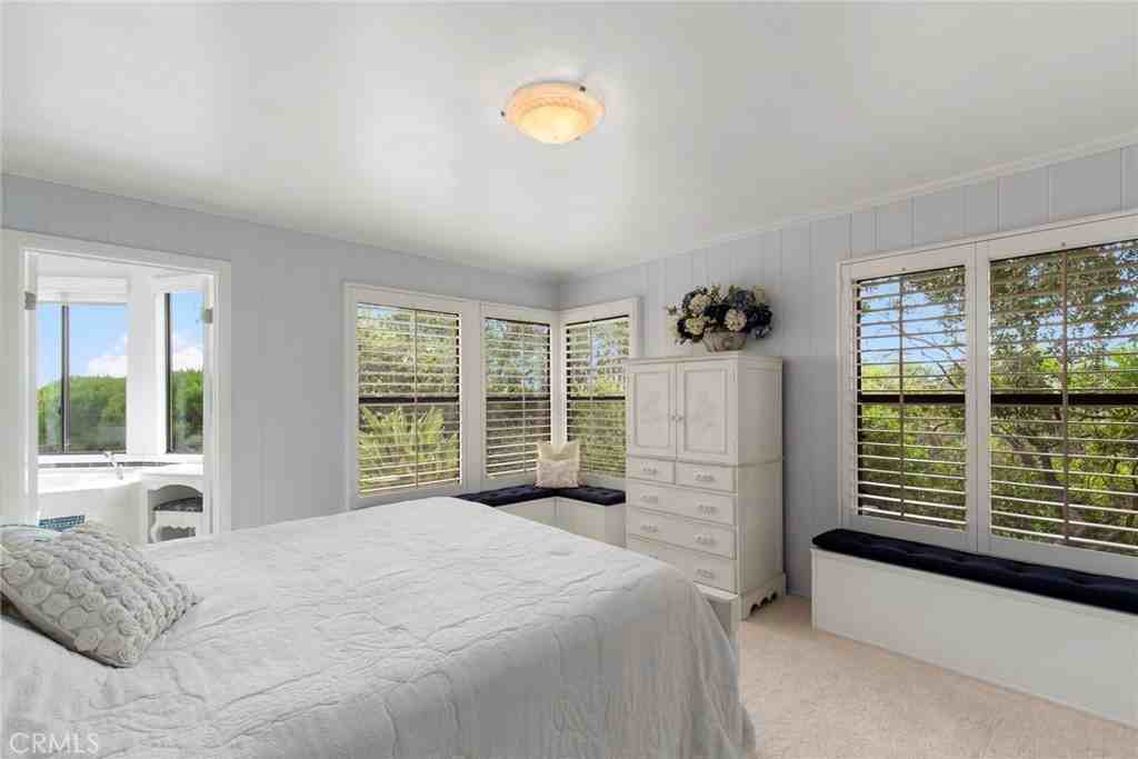 2243 Sharpless Ct - Photo 3 of 27