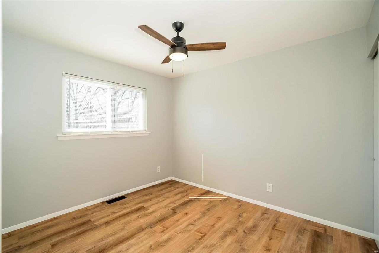 1243 Willow View Dr - Photo 3 of 31