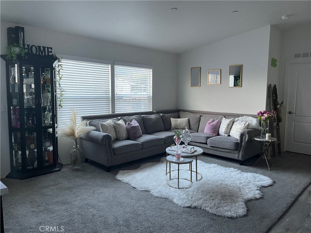 19207 Grand Ave - Photo 2 of 13