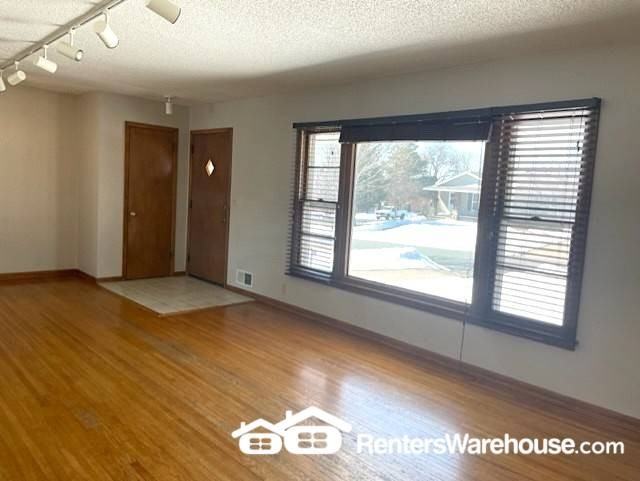 1845 Nevada Ave S - Photo 3 of 10