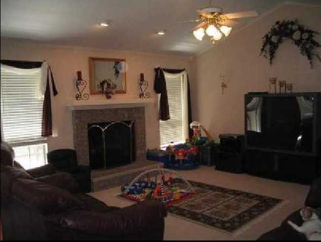 14021 Wimbledon Loop - Photo 2 of 10