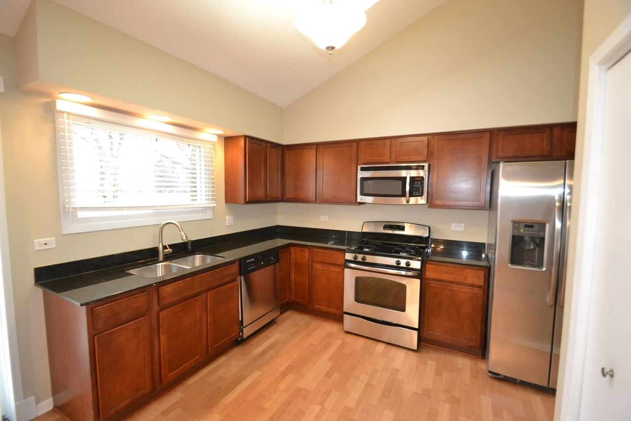 171 N Prairie Dr - Photo 3 of 13
