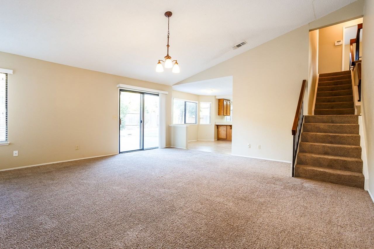 3161 Lemitar Way - Photo 3 of 18