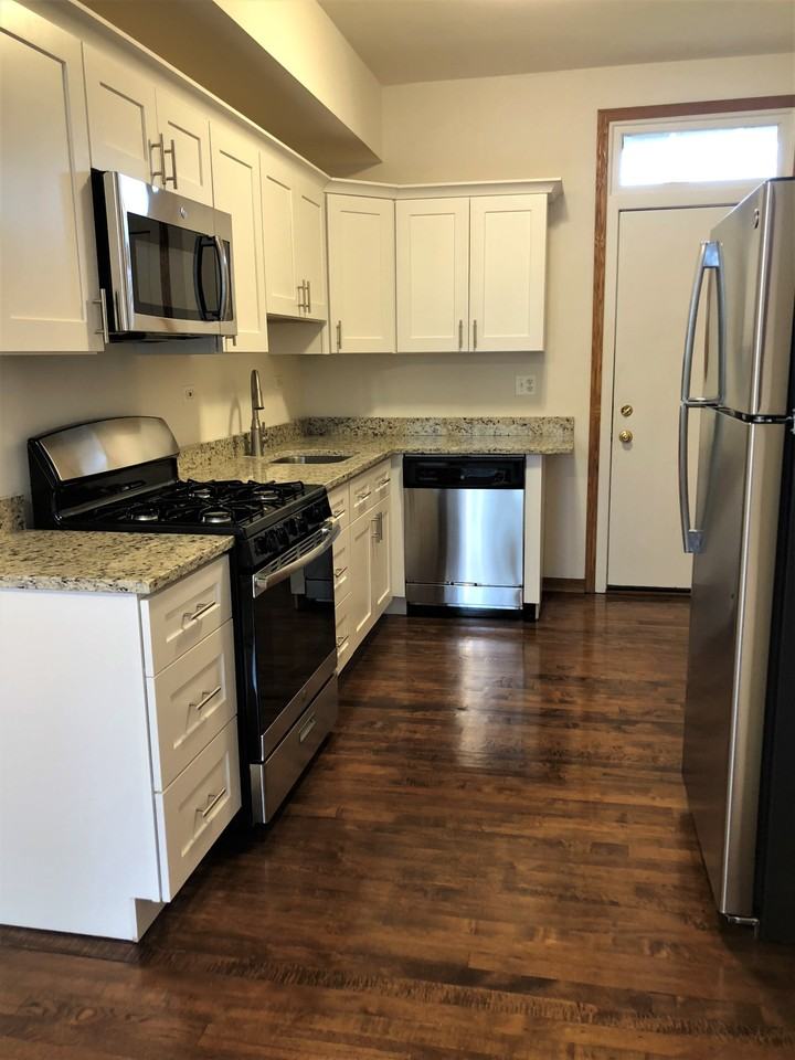 2254 West Berteau Avenue #1 - Photo 4 of 9