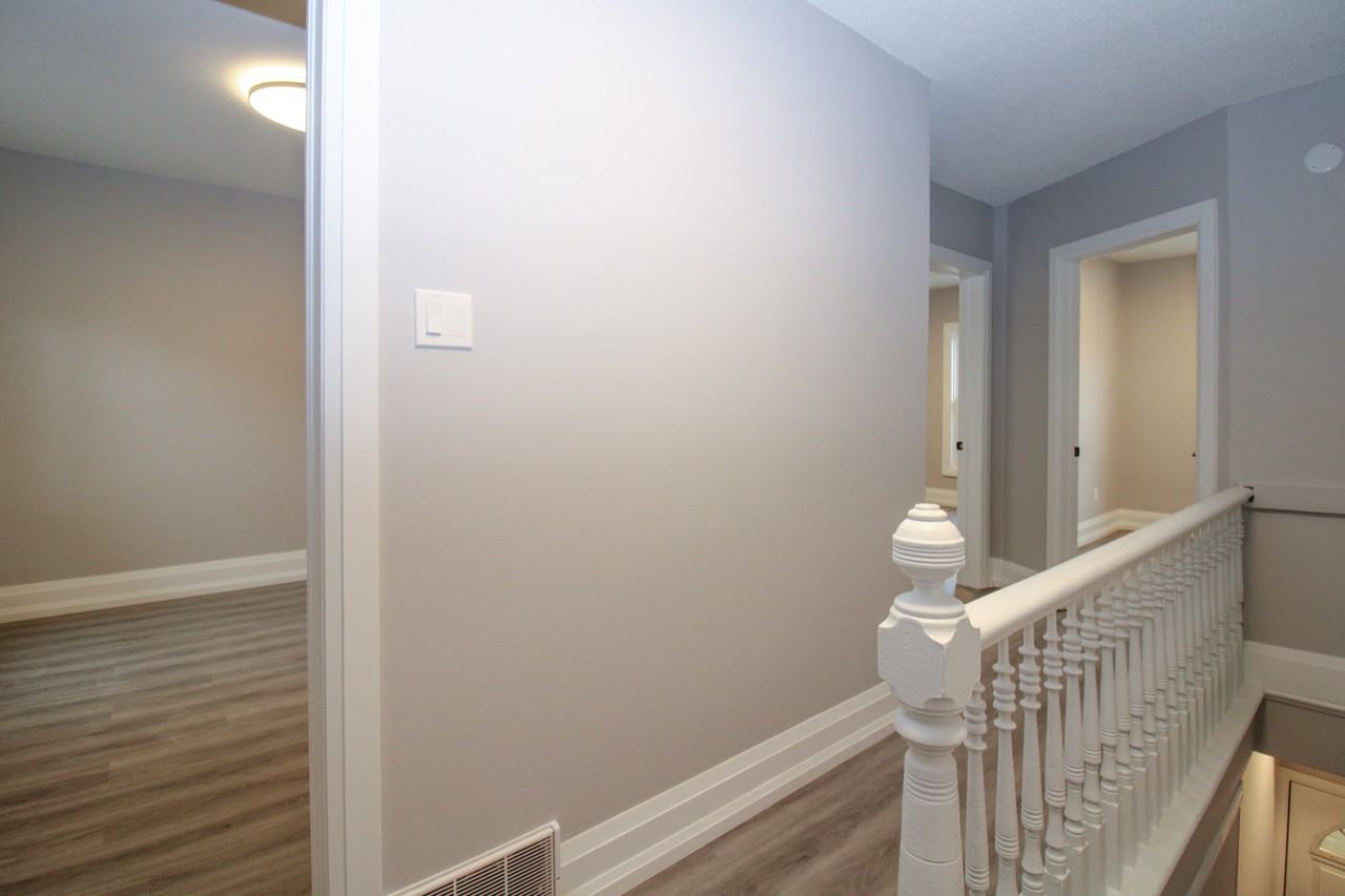 468 Bolivar St - Photo 3 of 12