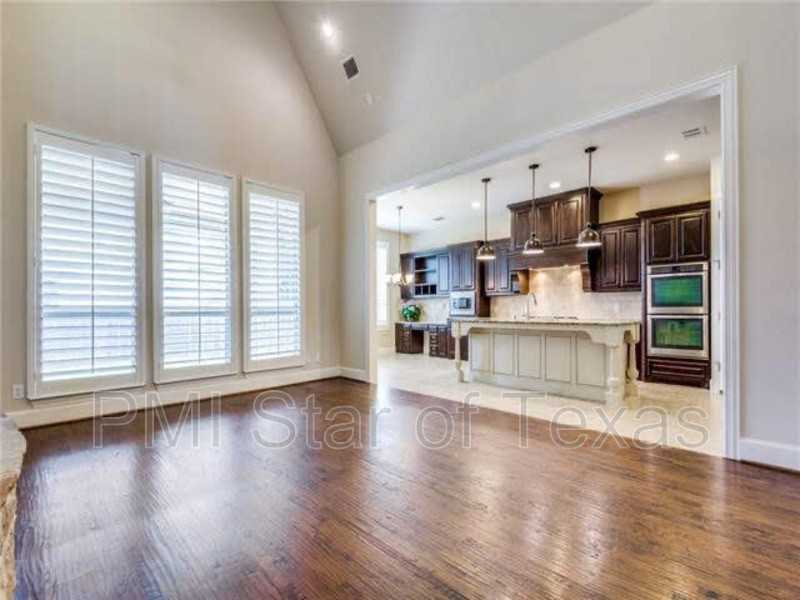 7509 Rockyford Dr - Photo 4 of 20