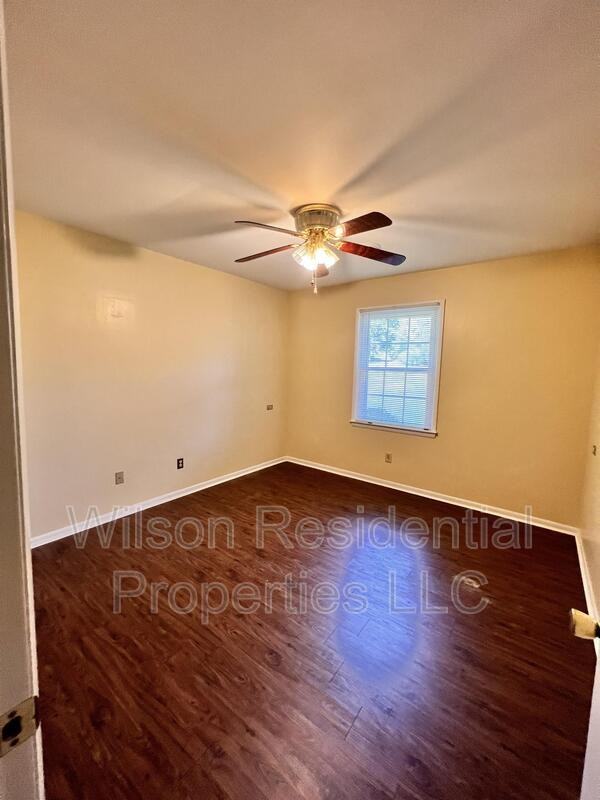 105 Stokes Forest Dr - Photo 3 of 8